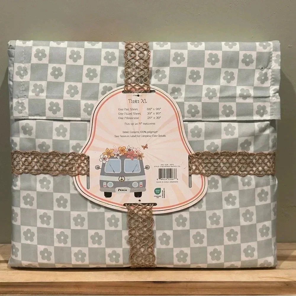 NEW COMFY VIBES DAISY CHECKERBOARD  TWIN XL 3 PIECE SHEET SET. NWTS. - Picture 2 of 5